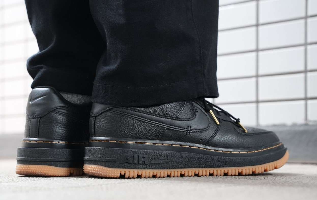 2026/02/24
NIKE AIR FORCE 1 L