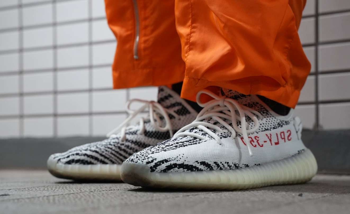 2026/06/19
ADIDAS ORIGINALS YEEZY BOOST