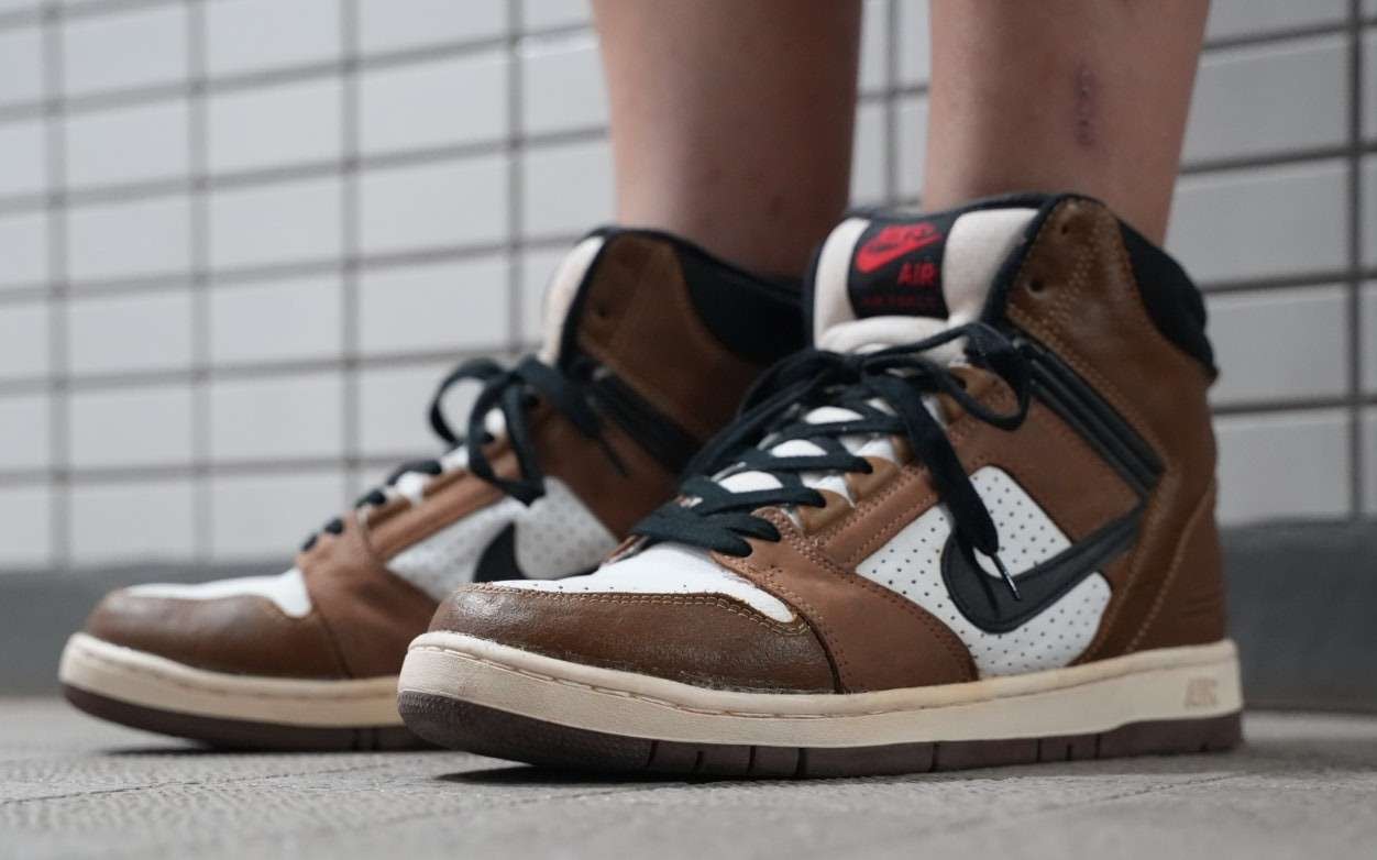 2026/08/27
NIKE AIR FORCE2 ESCAPE 2002