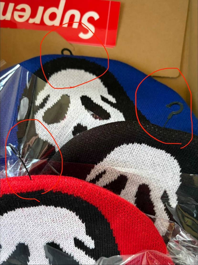 こんにちは😃
知ってる方がいらっしゃったら教えて下さい。
シュプリームで購入