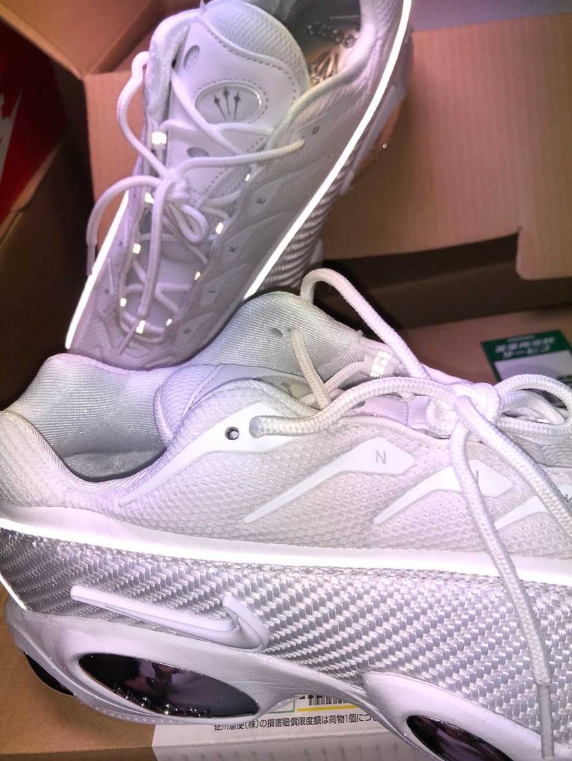 😅　購入してみました。　
カッコイイけどやっぱりレザーがイイなっ！
メチャク