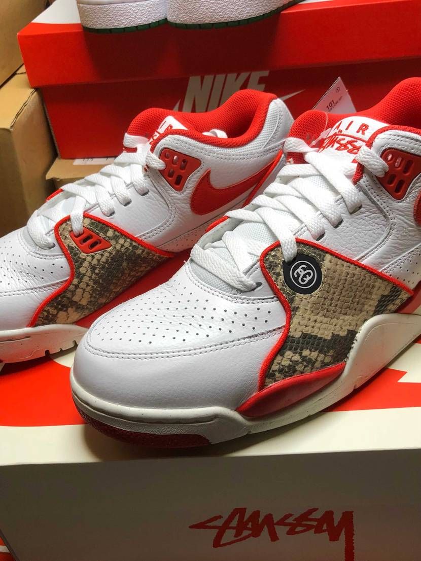 本日到着！皮の質感GOOD👍　ヘビ？の皮はやはり作り物っぽいツルツルレザー😆
