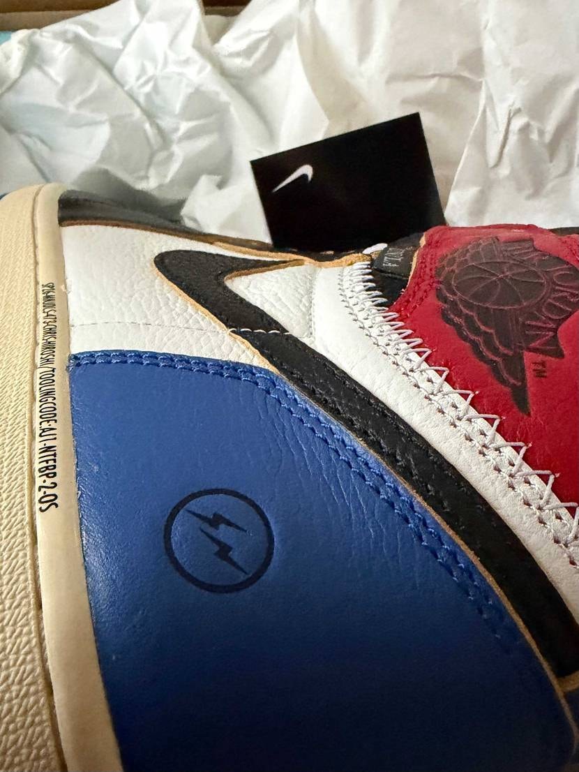 投稿可能になりました。😅
イエローオークルもシューレスでレ