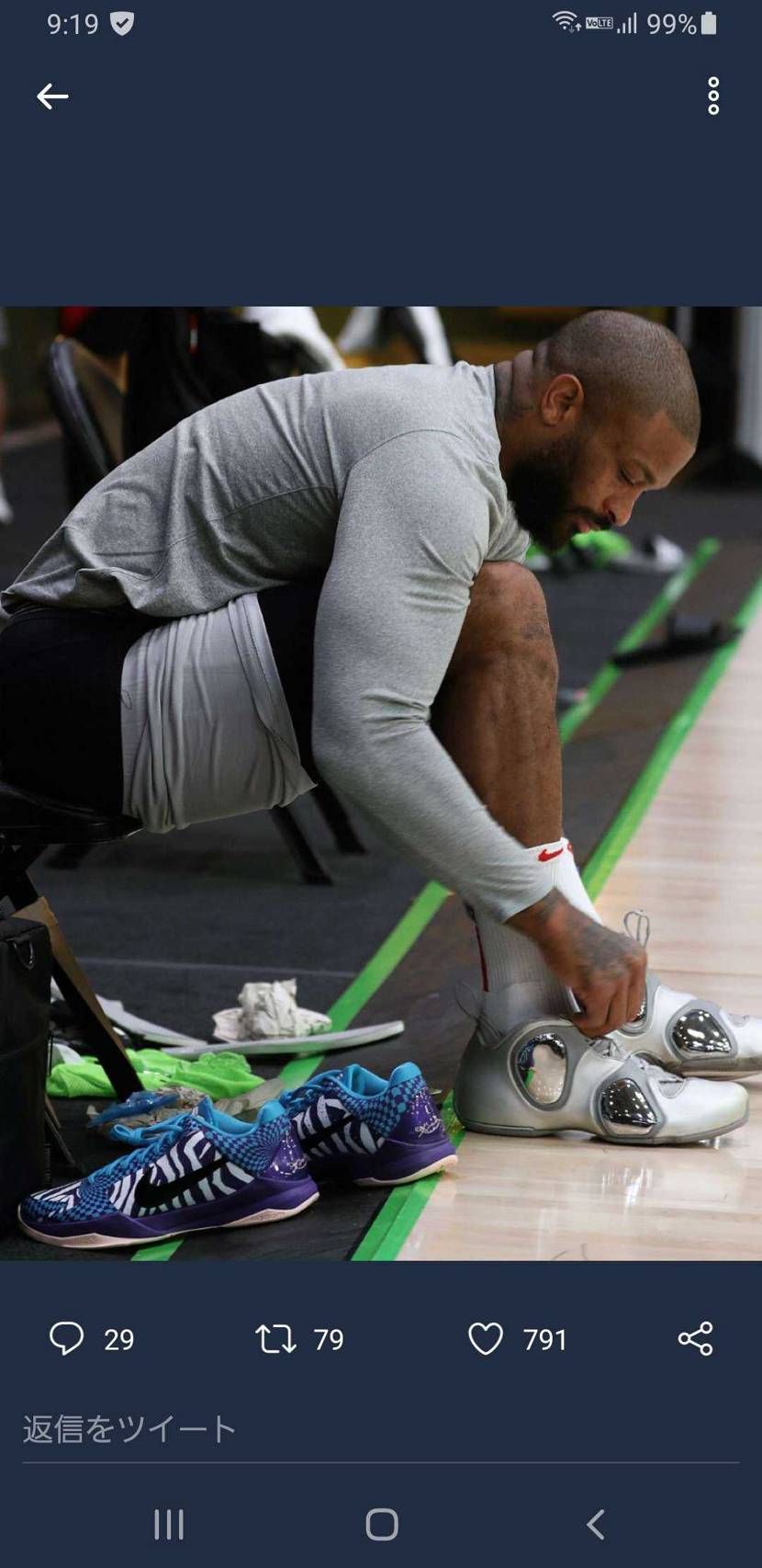 ポジット3かっこよすぎる。AJ1co.jpのカラーリングにあわせてこのタイミング