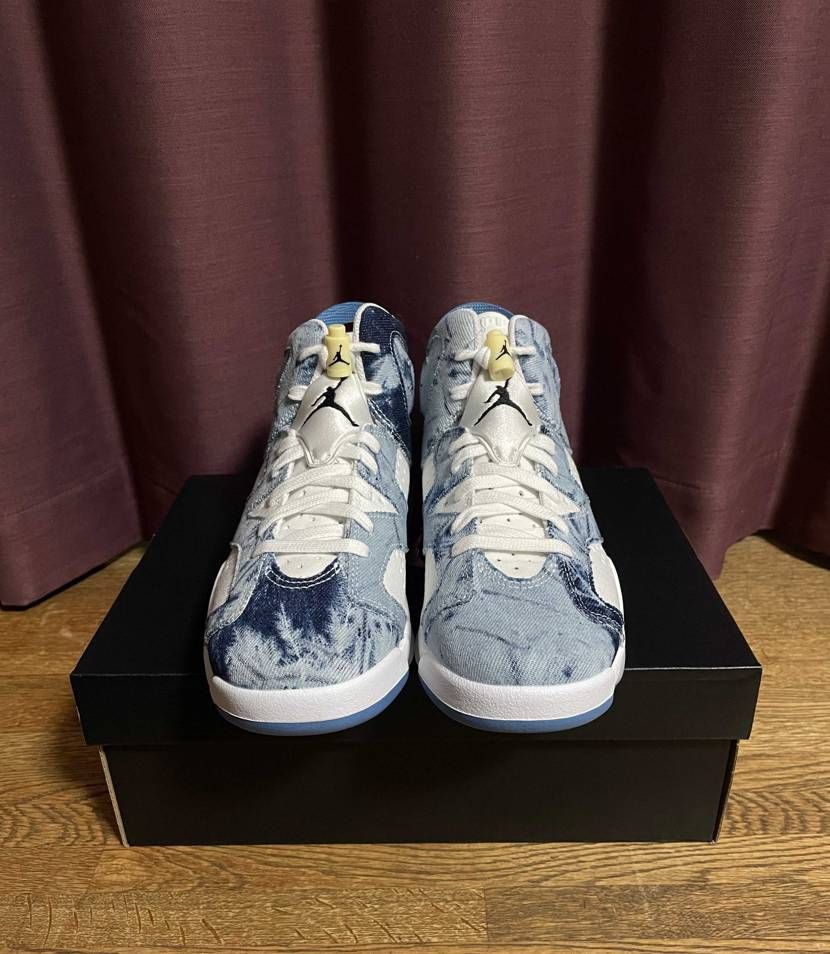 本日やーーっと開封式👟✨
初めてのAJ6😁👍　GSサイズ万歳😁🙌🙌
雨で初履