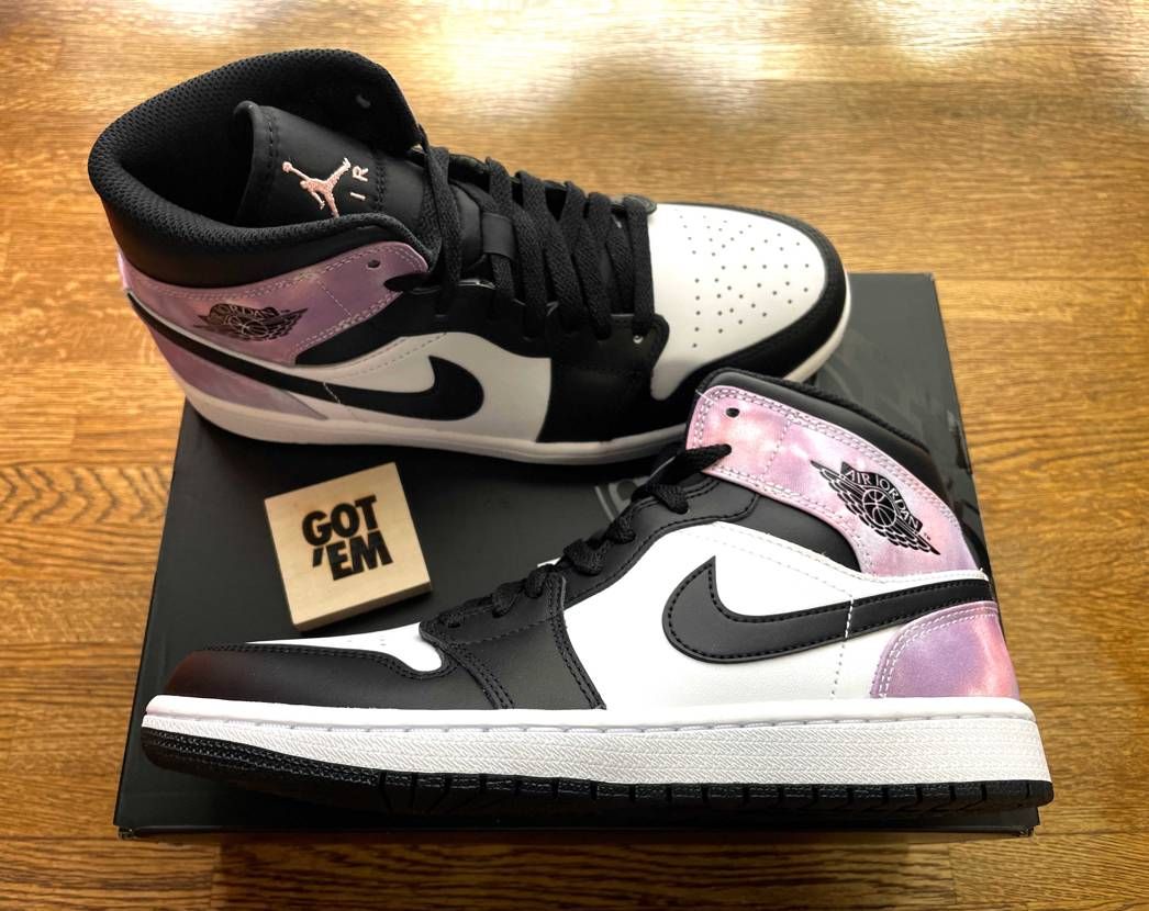 タイダイMIDが写真で見るのと違って想像以上に色が落ち着いてて好き😘

つい