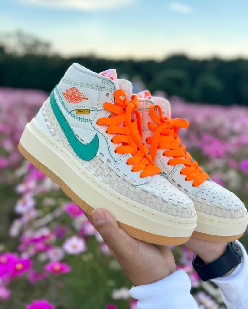 ユニオン エレベートのシューレースを変えてみた😁

最初、届いた時は派手過ぎ