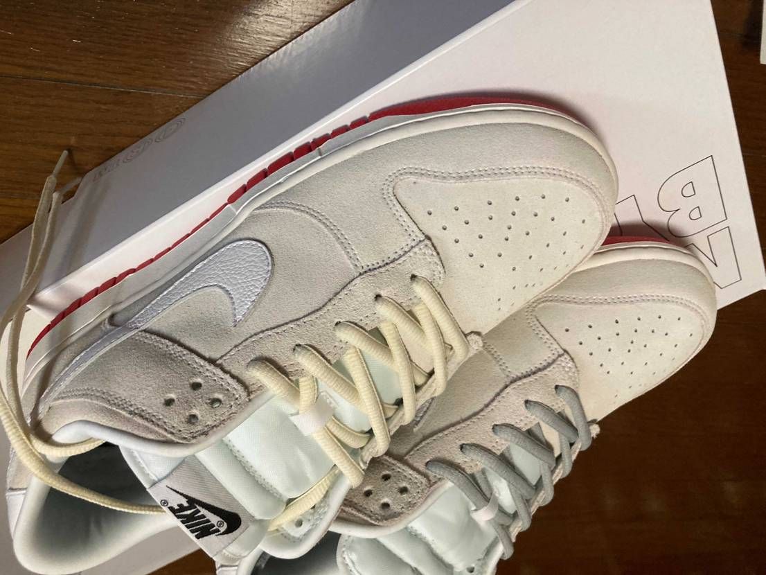 紐
白、クリーム、グレーどれが良いと思います??