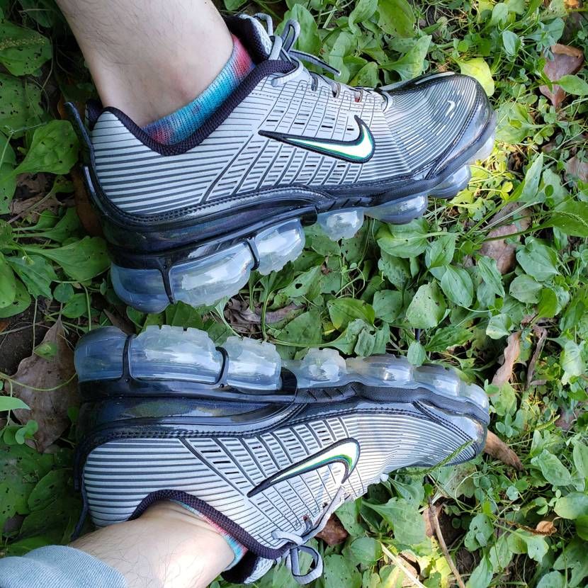 新緑にヴェイパー！
やっぱり履きやすいのがいい！
疲れないように笑