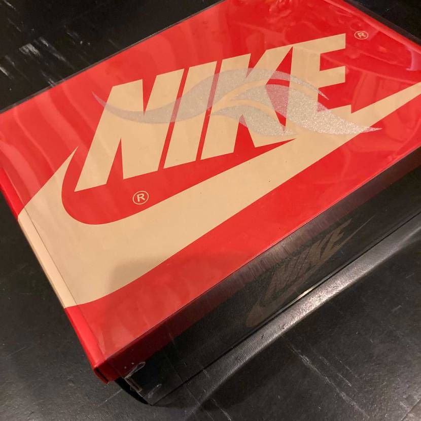 週末にNIKEより到着しましたSole Flyですが、今回のスニーカーも各部かな