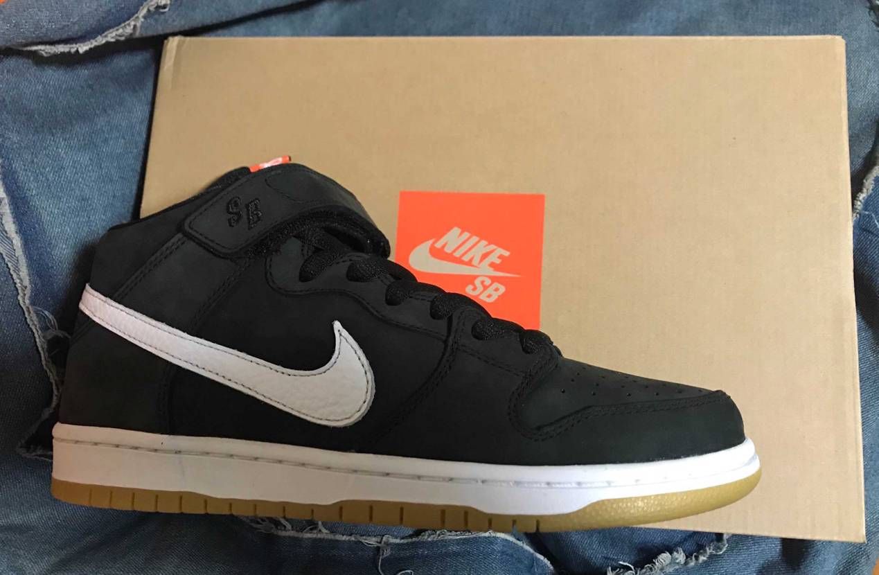 やっと届きました♪
StockXにて、お安い金額を提示して