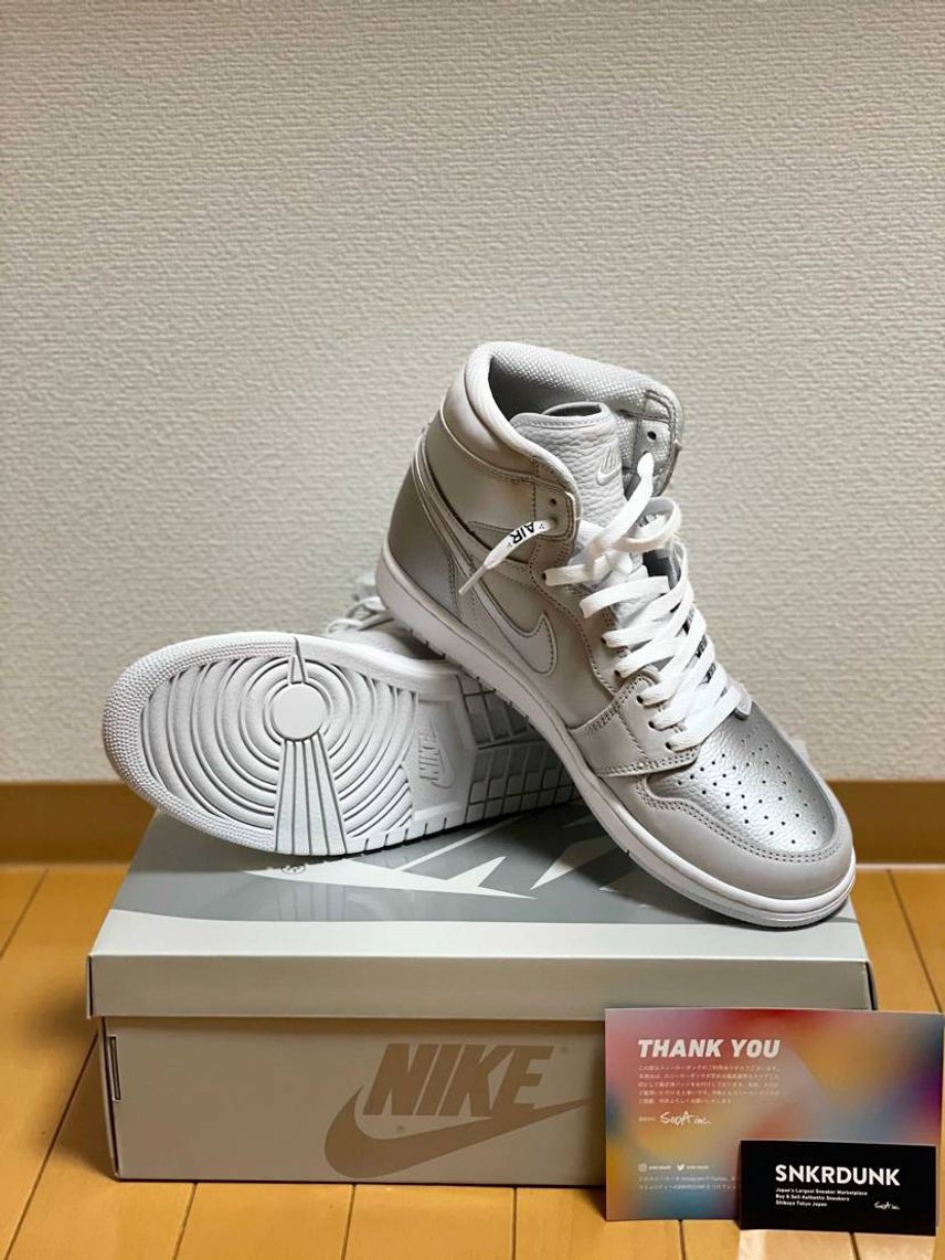 初めてのスニダンで初めてのaj1を購入しました
購入してから届くまでが待ち遠し