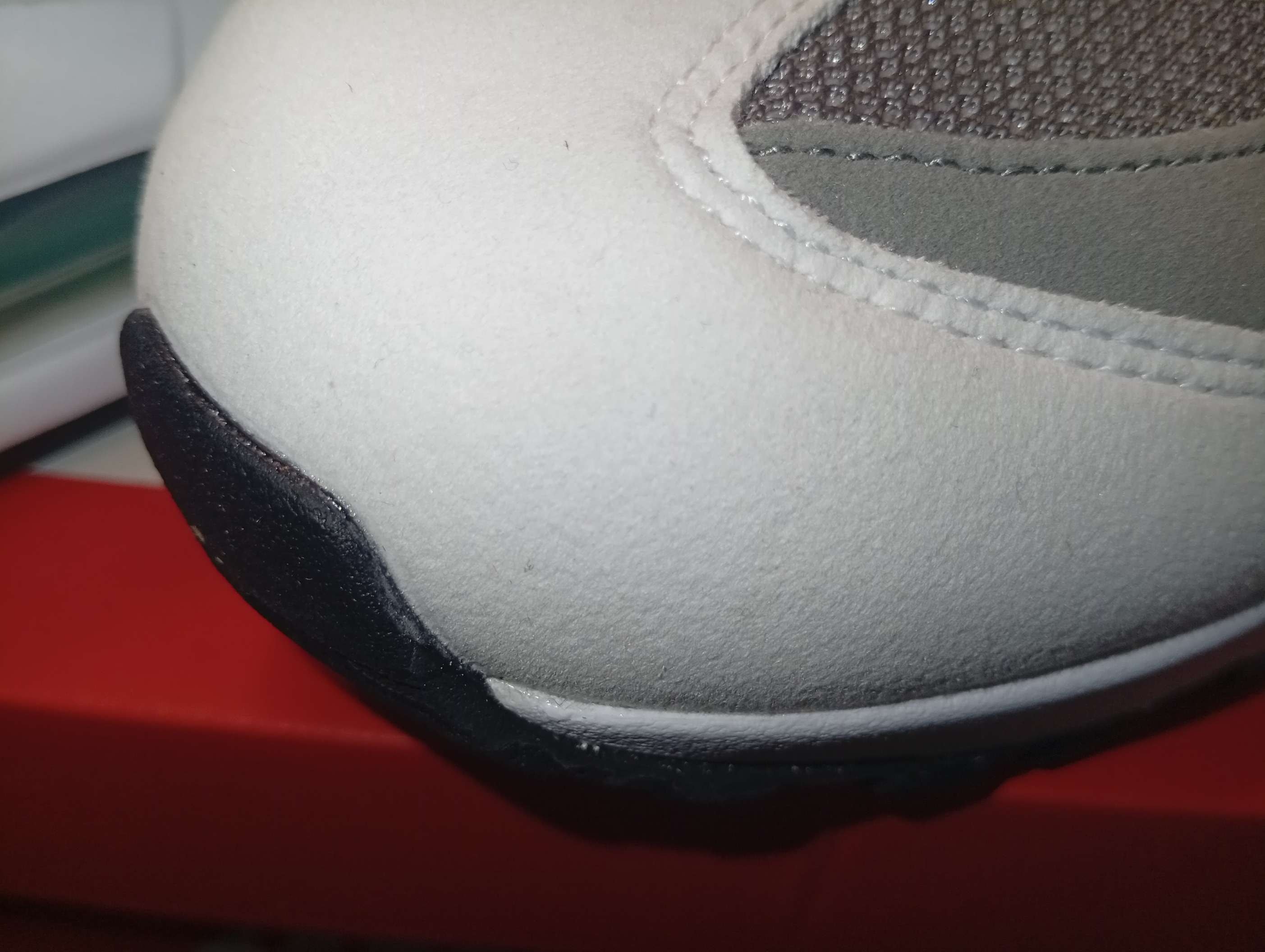 グレープグラデ届きました。
やっぱりつま先は表革では無くア