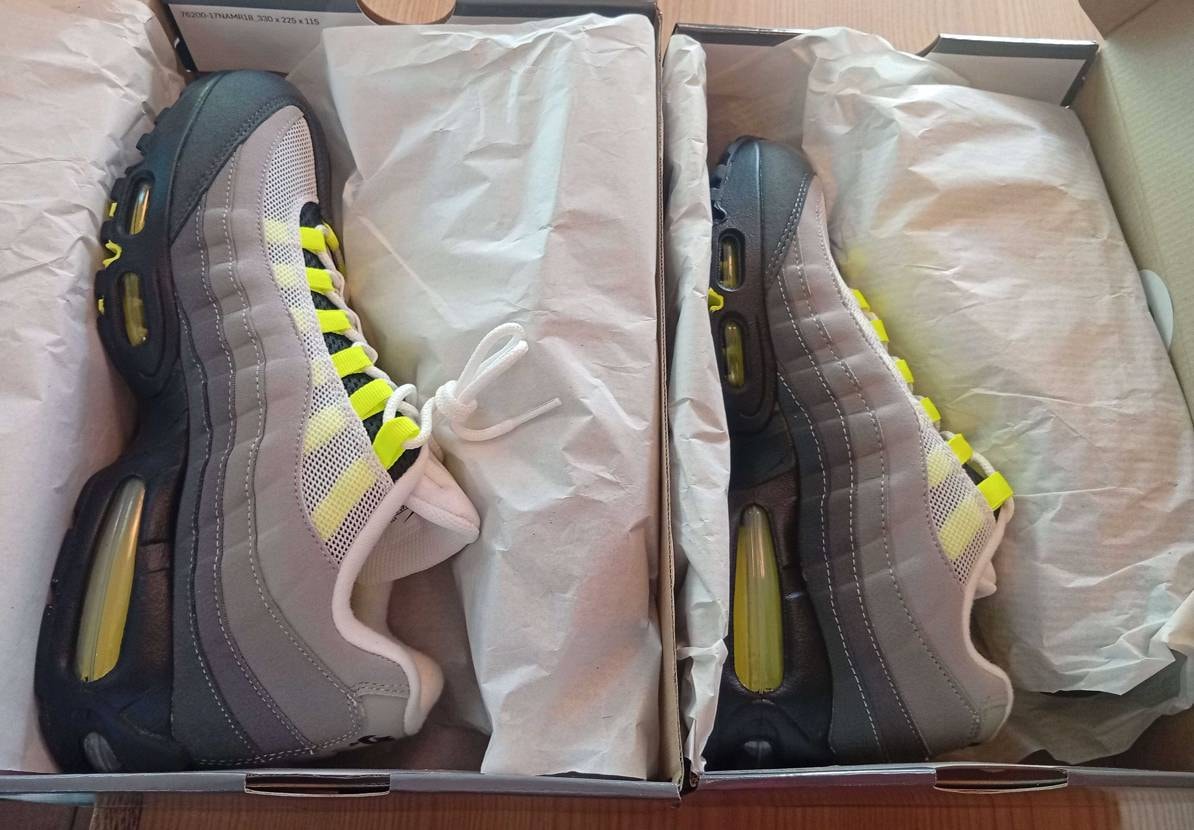 ナイキ横浜はメンズ、ウィメンズ各一足購入可だったので、メンズ