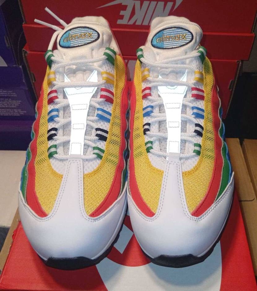 2月に海外で発売後、元ネタがatmos提案カラーだから日本で