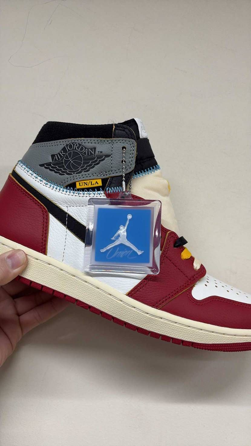 この前ユニオンジョーダン届いたけど、カッコよすぎる😭
この靴と色んなところ行き