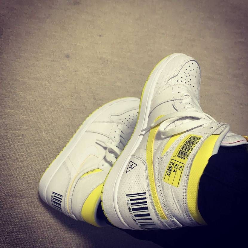 このスニーカーがはじめてのマイサイAJ1でした
ロイヤルに向けてもし手に入れた