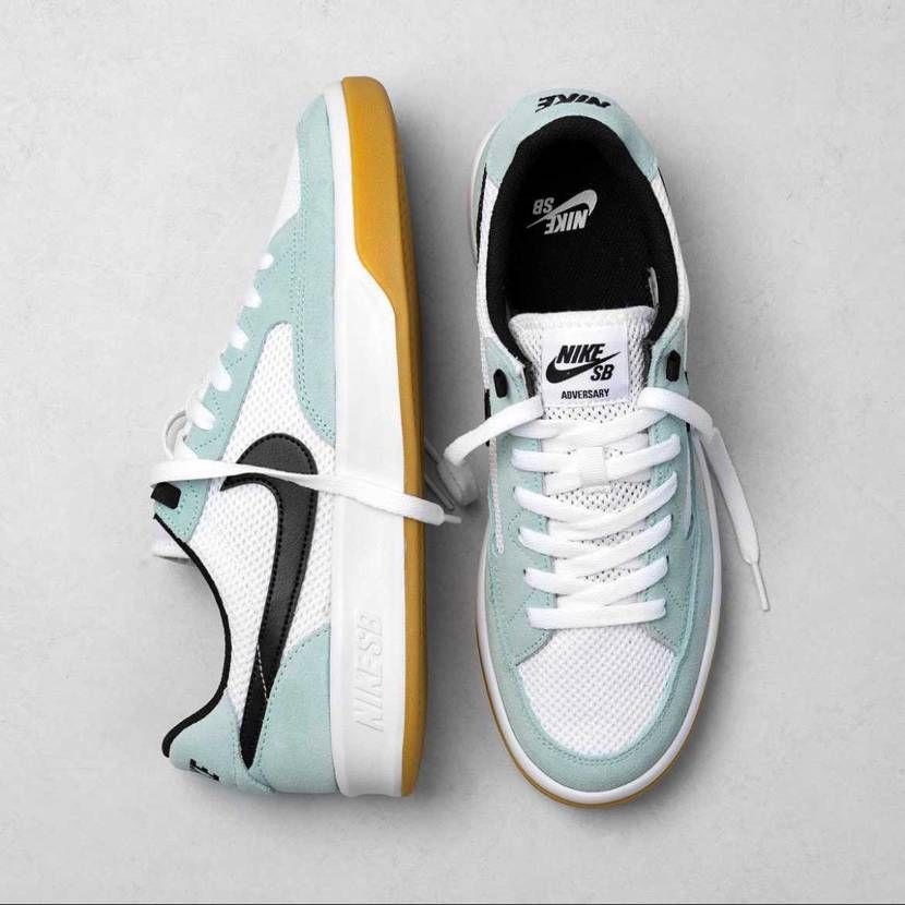 立ち仕事とか、足に負担をかける人は、足のサイズが通常より大き