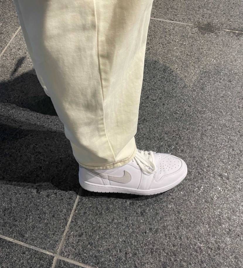 AJ1か、DUNKどっちかしか履けないってなったらどっち履きますか？
ちなみに