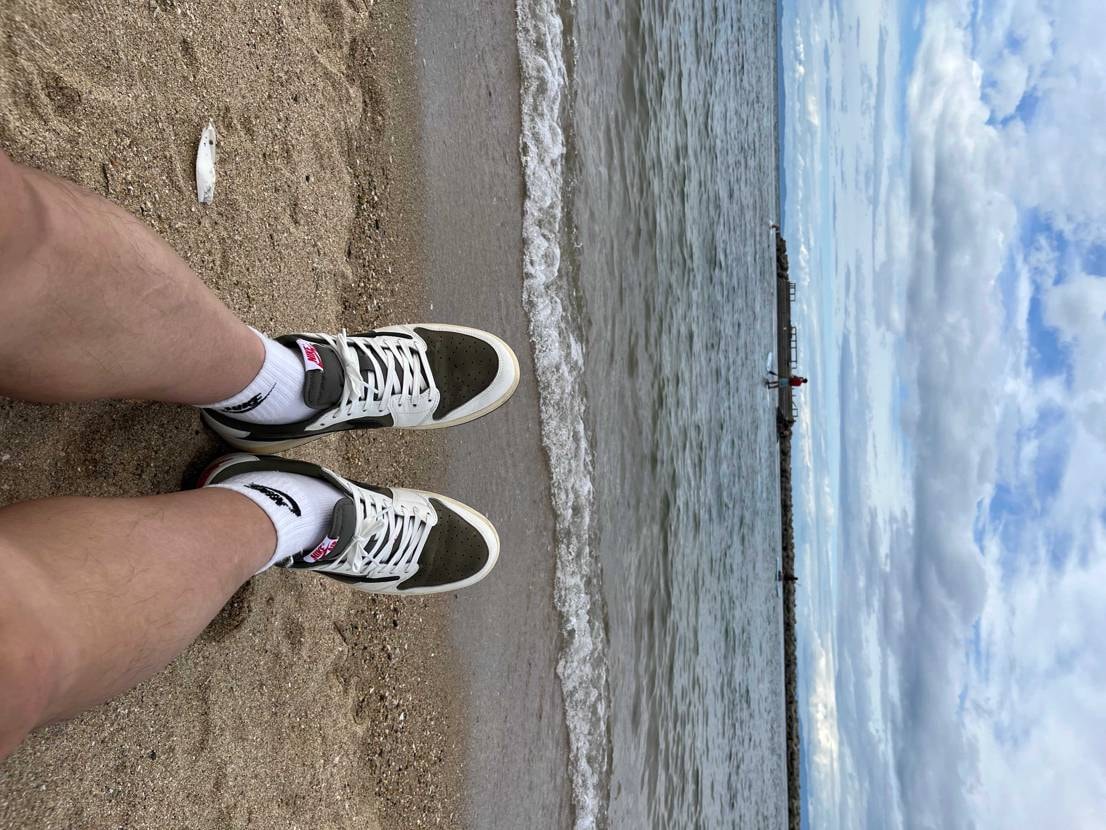 好きなスニーカーと海🏖
最高コンビやけど、涼しくてナツノオ