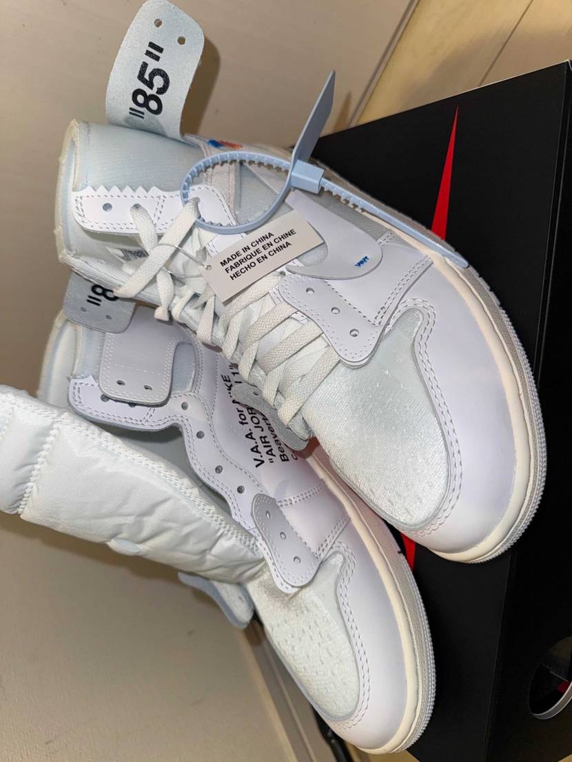 バチバチにいけてて最高すぎる…
関税含めトータル5万くらいだったけど履き潰しま