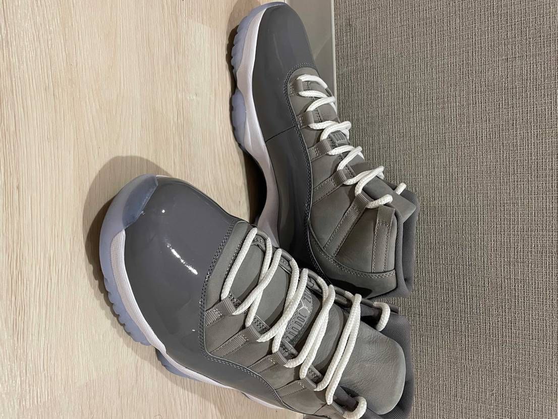 AJ11をキッカケにスニーカー好きになったので、これは絶対にという思いで買いまし