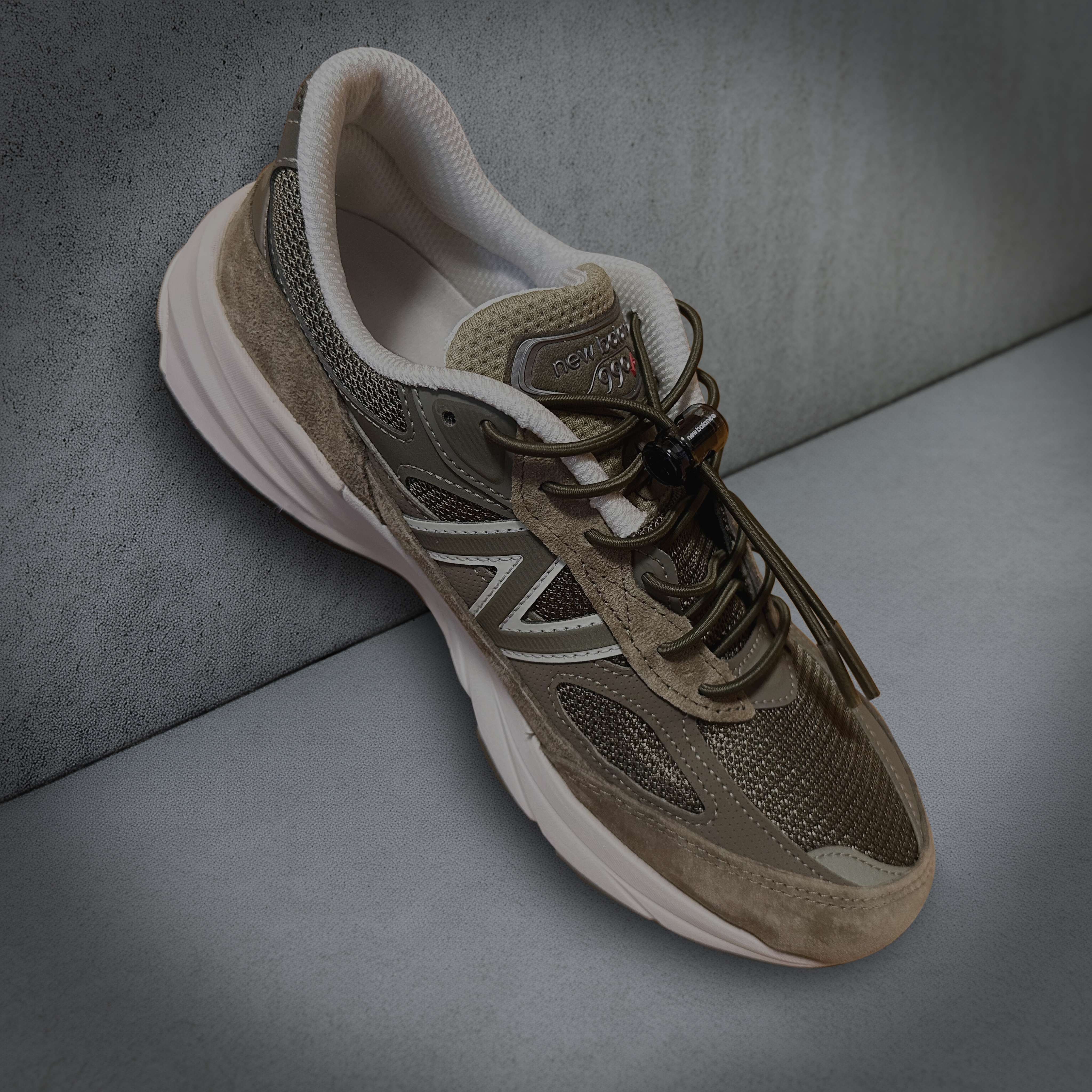 アウトレットで23,100円で買ってきました。
こんなに格