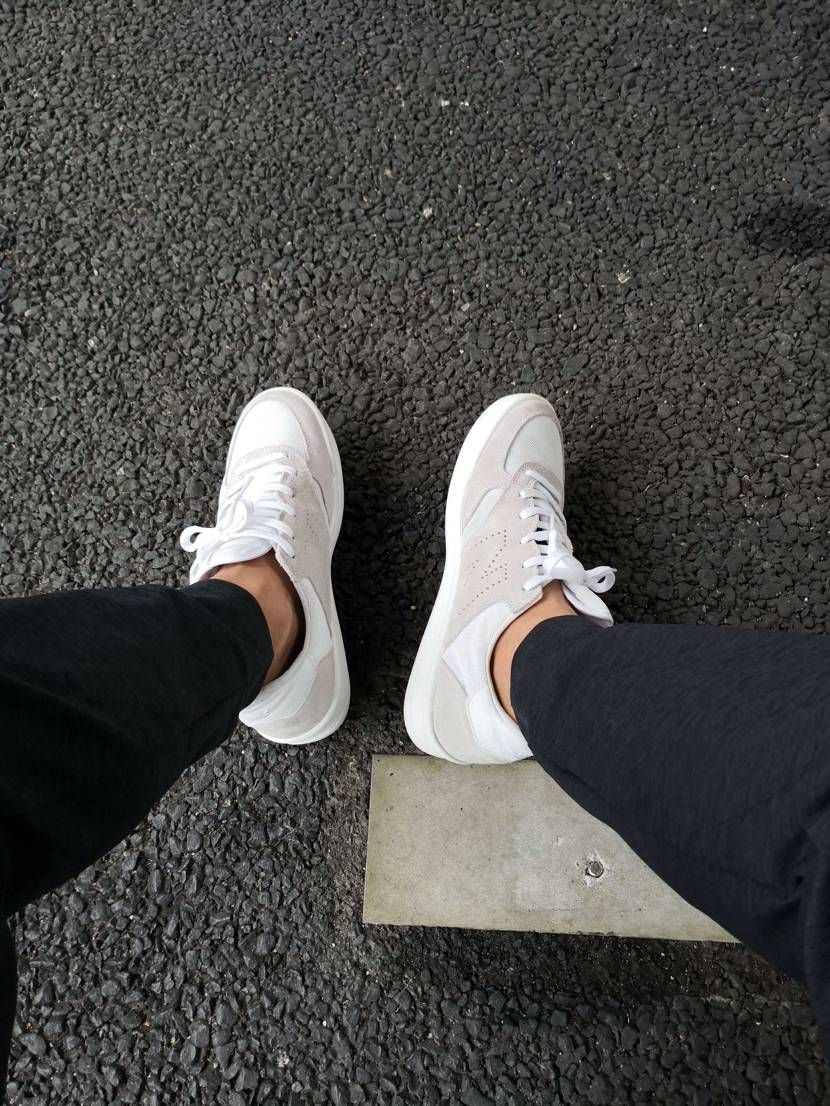 まだスニーカーになんの興味も無かったときにセレクトショップで買ったものです。30