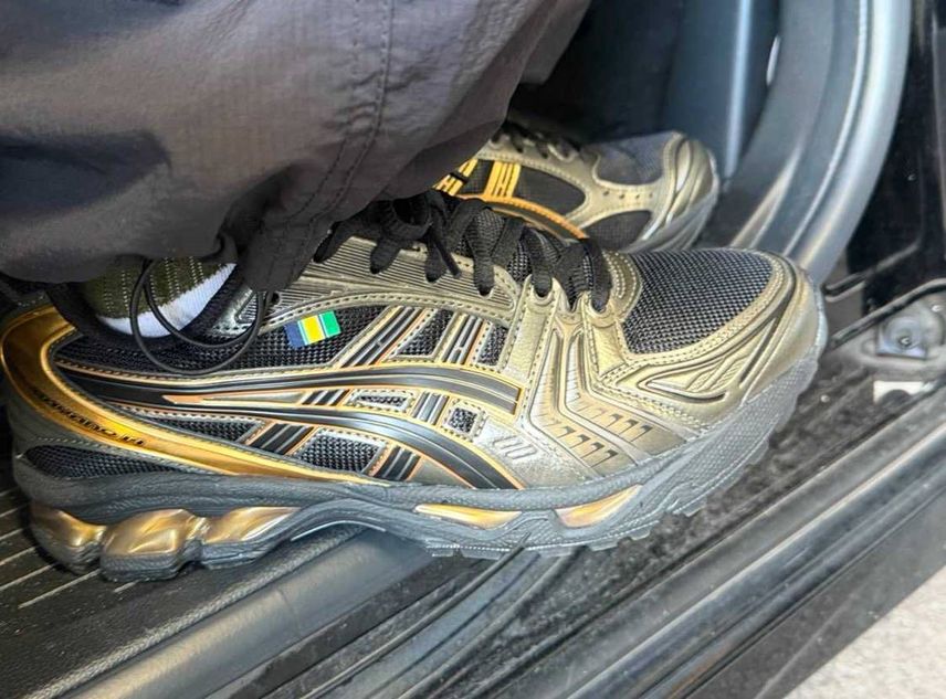 こんばんは🌙
2025年の一発目はこちら👟✨️
ゴールドがうるさくならな
