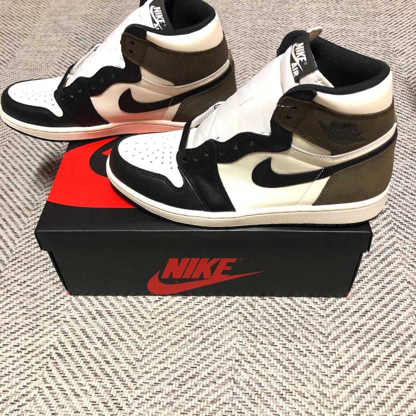 もうすぐ2020年も終わりですね🙄
今年買えたスニーカーで
