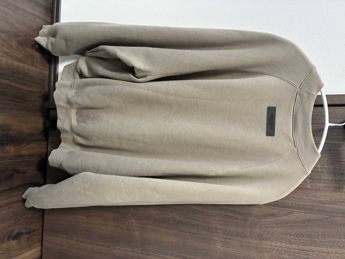 中古品ですが、出品しました。
値段交渉には応じますので、ご