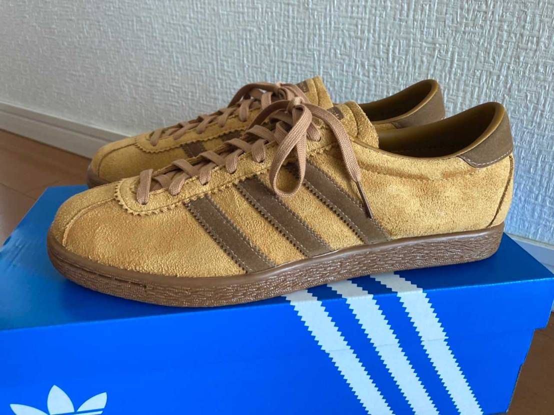 昨日発売されたadidas tobacco gruenが到着しました。
合成ス