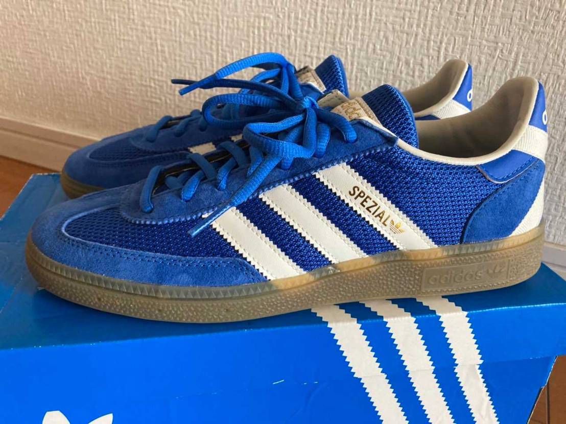 adidas handball spzl、オクで新品未使用を3千円でゲット。おし