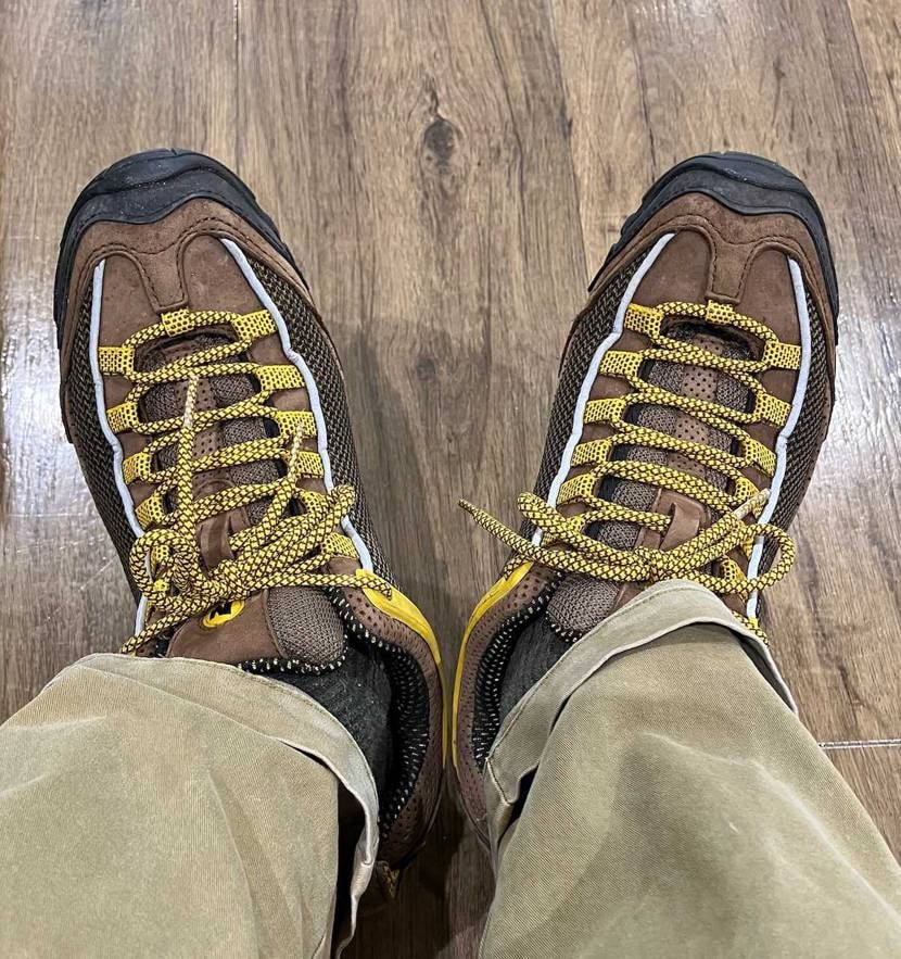 最近Salomonが人気のようで私も購入しましたが、そういえ