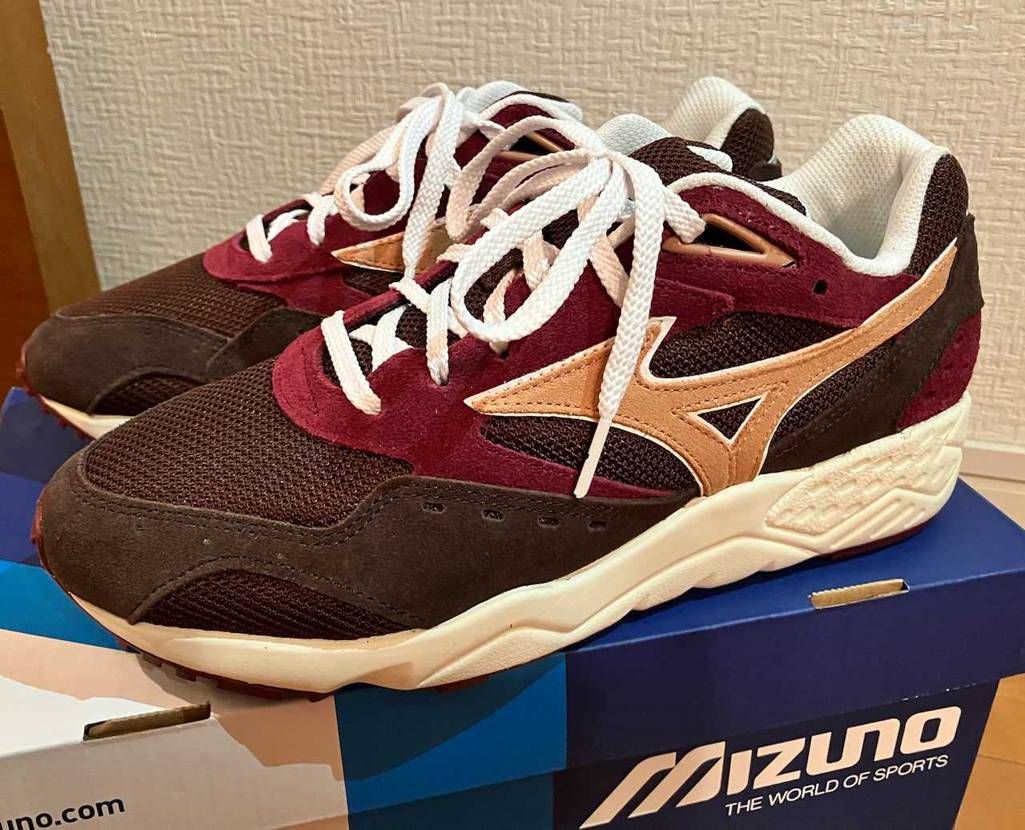 初めてMizunoのcontenderを購入してみました。’