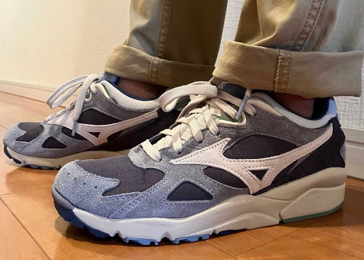 MIZUNOのSkymedal、SNSのセールにて購入しました。色違いのブラウン