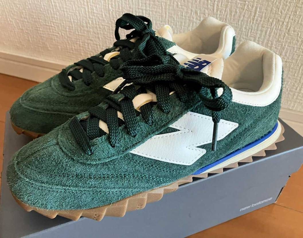 先日のSneakesnstuffのflash saleで購入