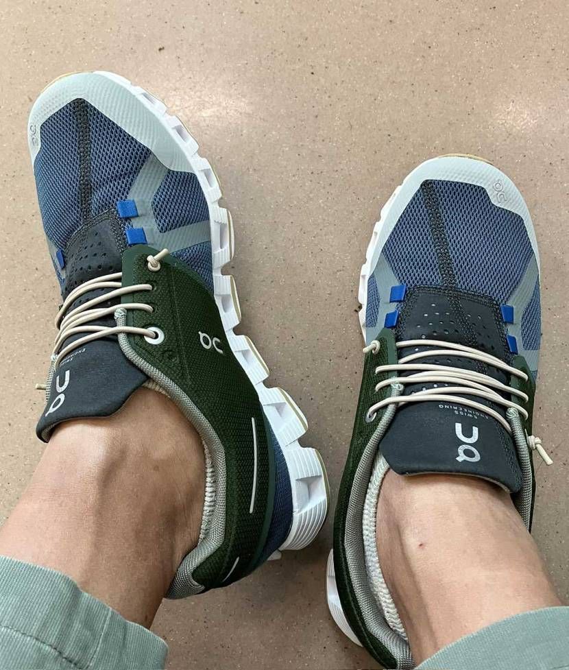 昨日からすっかりYeezy祭ですね。
今日はかなり移動する予定なので、歩きやす