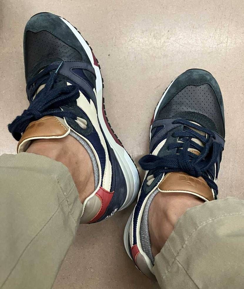 今朝はDIADORAのN9000H ITAで出勤。heritageラインは、シュ