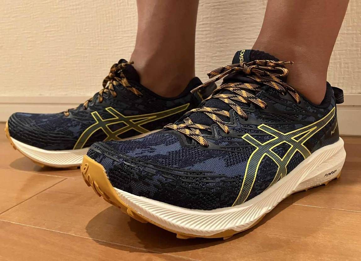 ASICS公式のセールで購入したFuji Light 3です。
最近までASI