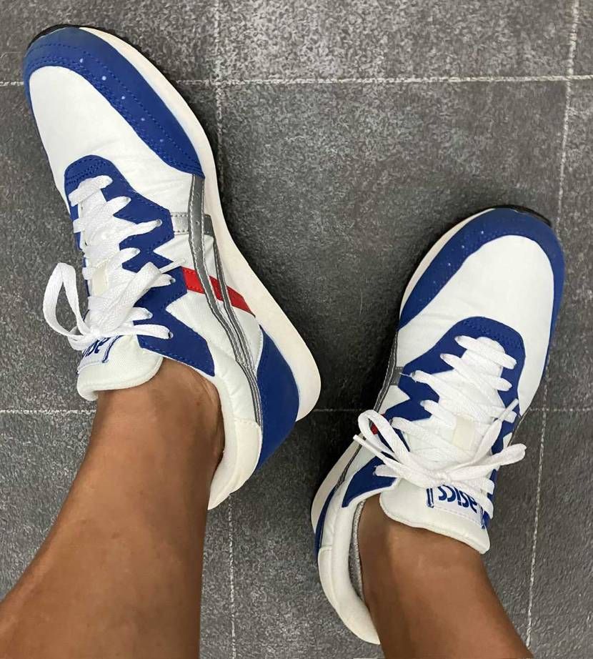 おはようございます☀️
今日は私がスニーカーにハマるきっかけになった思い出深い