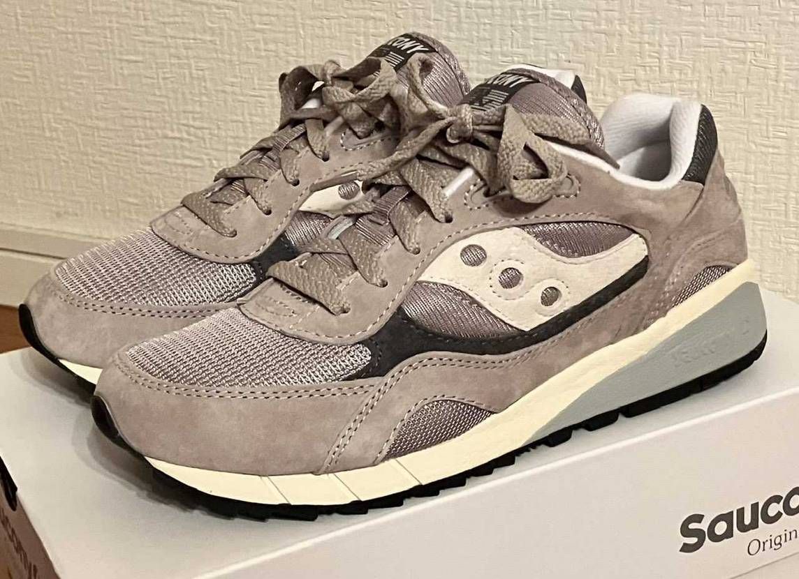 SNSの在庫一掃sale（2点購入でさらに20%オフ）で購入