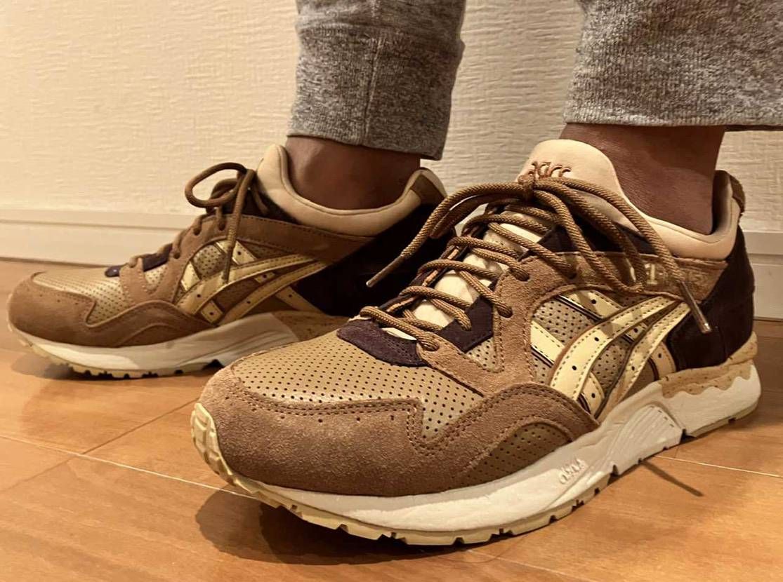 秋冬らしい落ち着いたカラーリングと、レザー、ヌバック、スエードの贅沢な素材使いに