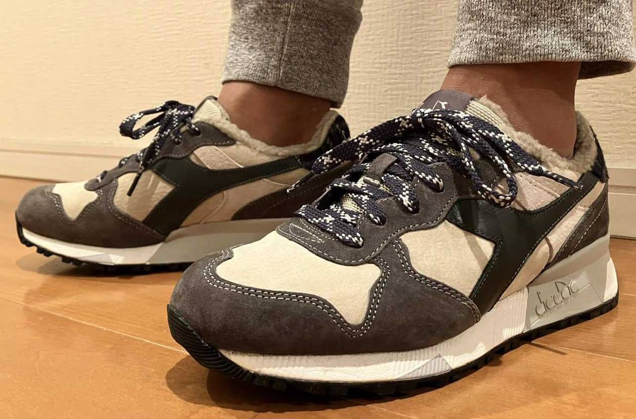 オークションでDIADORA heritage の未知のモデルを3千円台しかも新