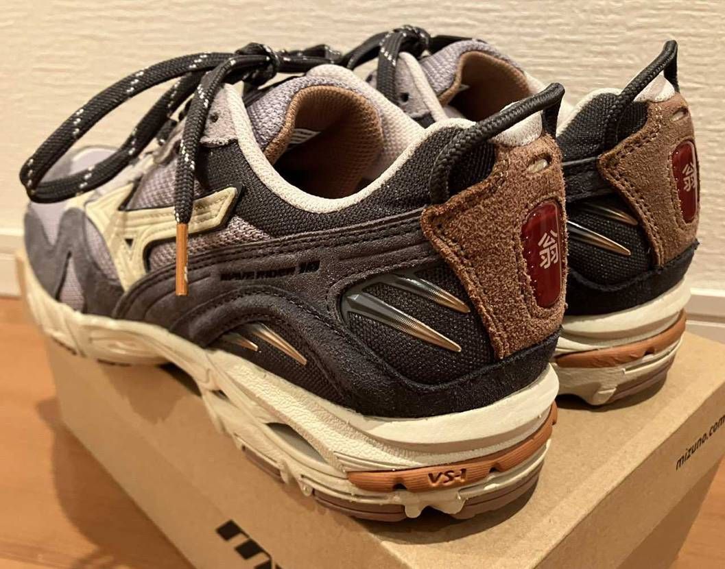 先日こちらで在庫情報をご教示いただき購入した、念願のMIZU