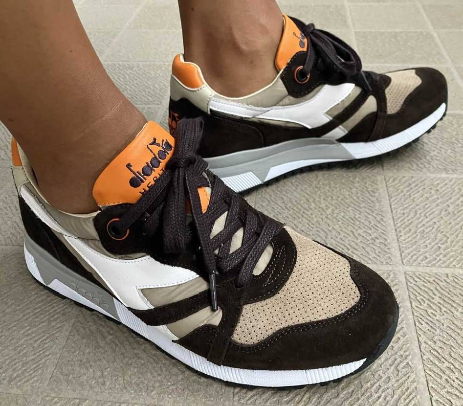 こんにちは☀️
久しぶりにDIADORA N9000を購入しました。

こ
