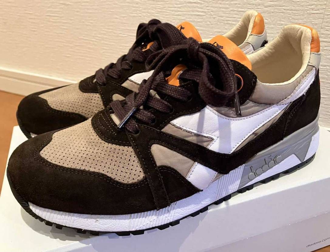 こんにちは☀️
久しぶりにDIADORA N9000を購入