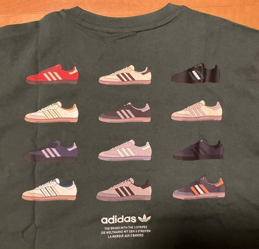 adidas公式のValentineセールで2千円だったスニーカープリントTシャ