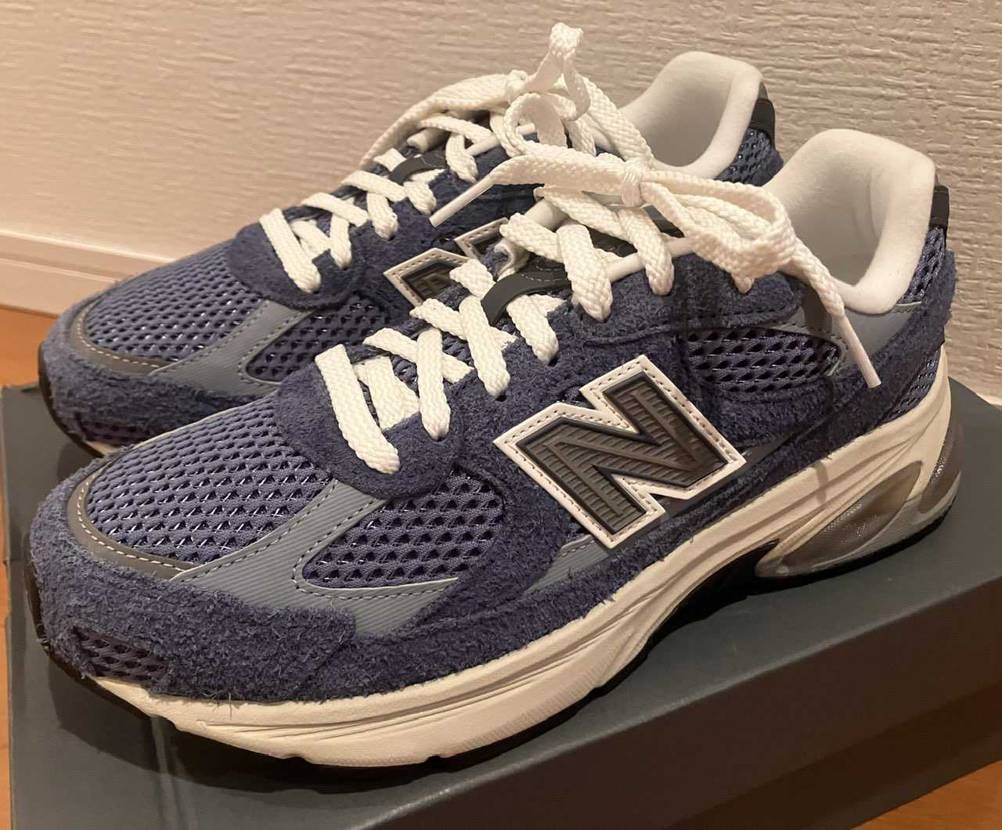 久しぶりにスニーカーを購入しました。
1️⃣2️⃣は２年ぐ