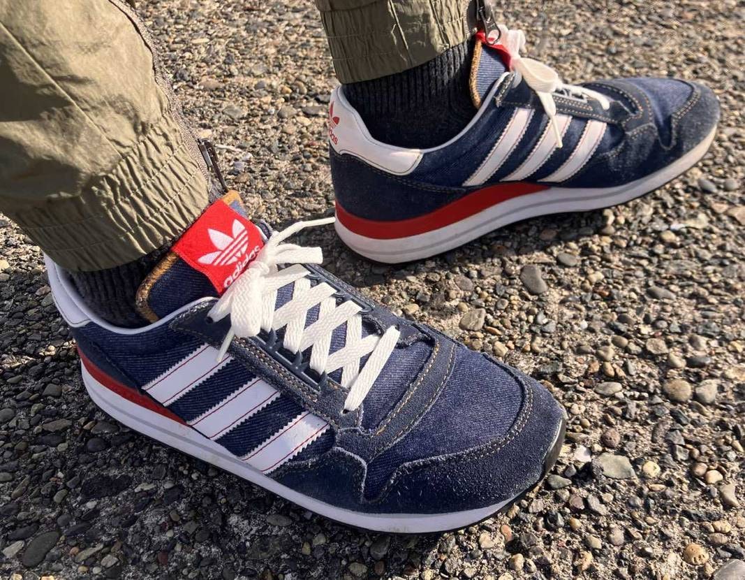 おはようございます☀️
今朝はadidasテラス系は中断。同じくadidasの